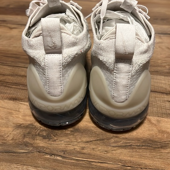 WOMEN'S NIKE AIR VAPORMAX 2021 FLYKNIT RUNNING - Picture 6 of 9